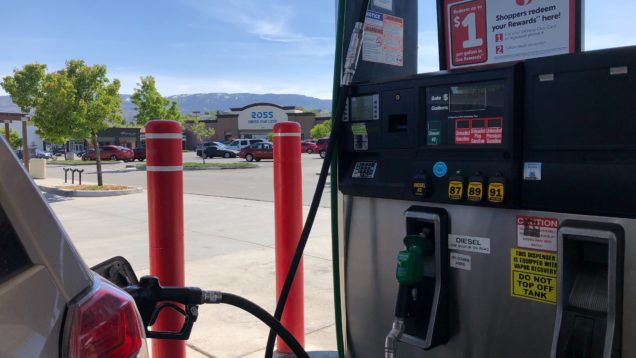 Gas stations: how to protect yourself from COVID-19 | LiveFEED